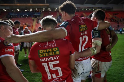 250426 - Scarlets v Vodacom Bulls - United Rugby Championship - Blair Murray and Eddie James of Scarlets 