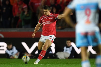 250426 - Scarlets v Vodacom Bulls - United Rugby Championship - Joe Hawkins of Scarlets kicks a penalty