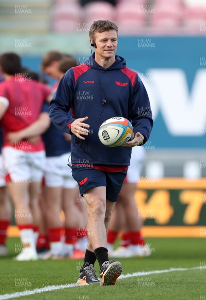 250426 - Scarlets v Vodacom Bulls - United Rugby Championship - Scarlets Head Coach Dwayne Peel 