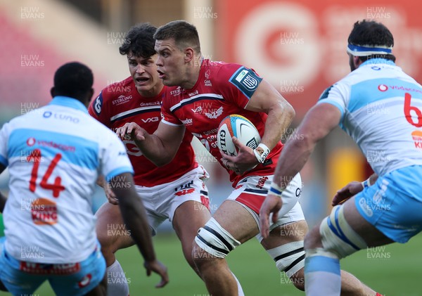 250426 - Scarlets v Vodacom Bulls - United Rugby Championship - Jarrod Taylor of Scarlets 