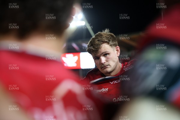 250426 - Scarlets v Vodacom Bulls - United Rugby Championship - Taine Plumtree of Scarlets 