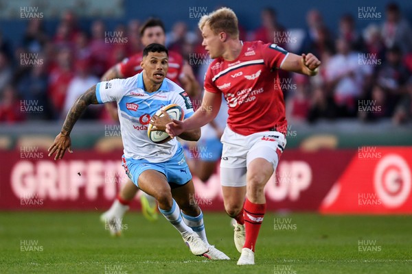 250426 - Scarlets v Vodacom Bulls - United Rugby Championship - Embrose Papier of Bulls