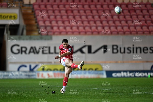 250426 - Scarlets v Vodacom Bulls - United Rugby Championship - Joe Hawkins of Scarlets kicks a penalty