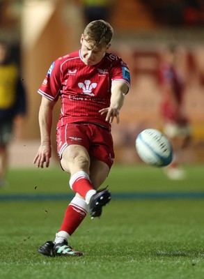 270123 - Scarlets v Vodacom Bulls - United Rugby Championship - Sam Costelow of Scarlets kicks the conversion