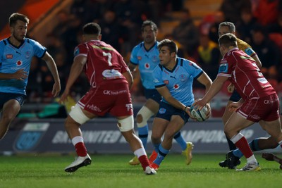 270123 - Scarlets v Vodacom Bulls - United Rugby Championship - Zak Burger of Blue Bulls on the attack