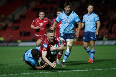 270123 - Scarlets v Vodacom Bulls - United Rugby Championship - Johnny McNicholl of Scarlets scores a try