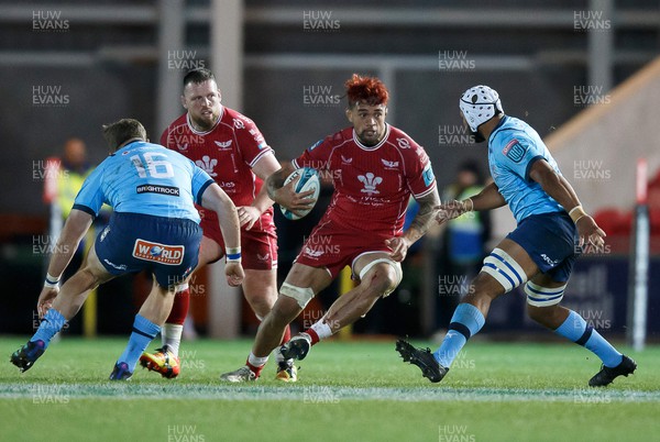 270123 - Scarlets v Vodacom Bulls - United Rugby Championship - Vaea Fifita of Scarlets looks for a gap