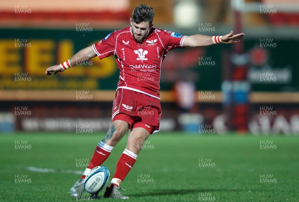 270123 - Scarlets v Vodacom Bulls - United Rugby Championship - Dan Jones of Scarlets kicks a conversion