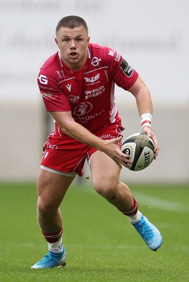 121019 - Scarlets v Zebre Rugby - Guinness PRO14 - Steff Evans of Scarlets