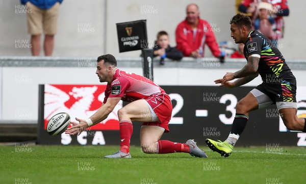 121019 - Scarlets v Zebre Rugby - Guinness PRO14 - Ryan Conbeer of Scarlets gathers the ball to score a try