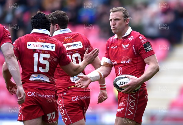 130419 - Scarlets v Zebre - Guinness PRO14 - Hadleigh Parkes of Scarlets celebrates his try with Leigh Halfpenny