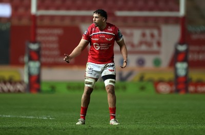 200326 - Scarlets v Zebre Parma - United Rugby Championship - Dan Davis of Scarlets 