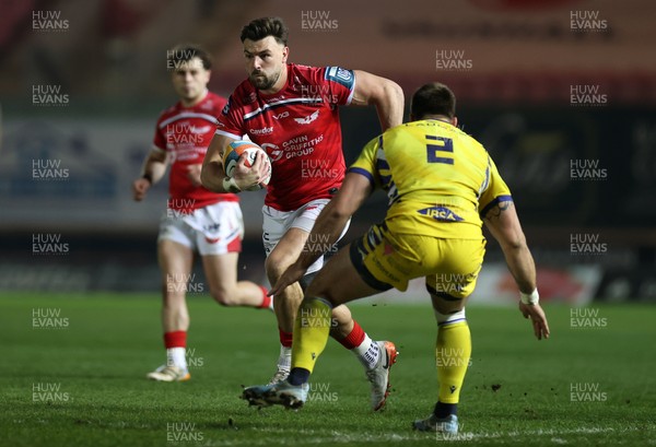 200326 - Scarlets v Zebre Parma - United Rugby Championship - Johnny Williams of Scarlets 