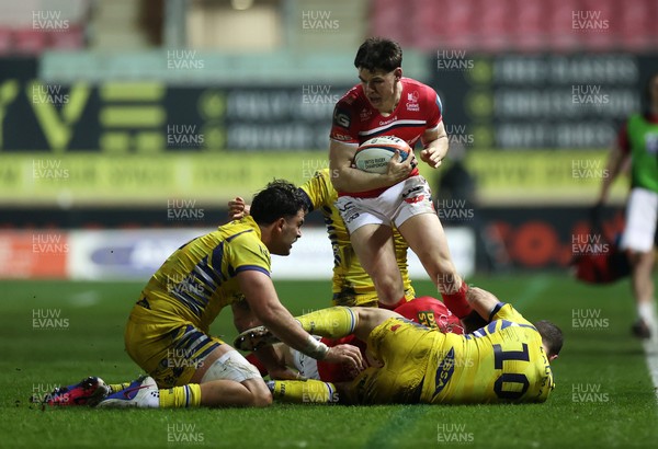 200326 - Scarlets v Zebre Parma - United Rugby Championship - Tom Rogers of Scarlets 