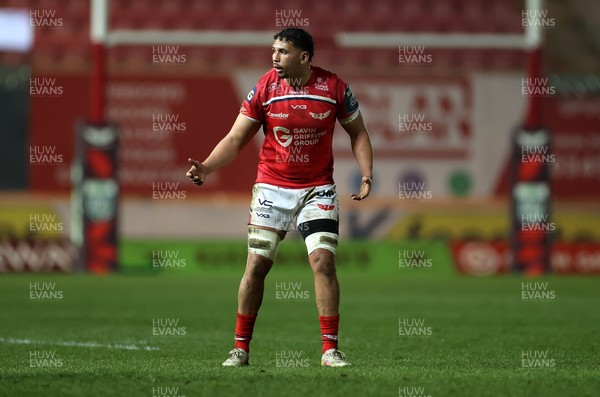 200326 - Scarlets v Zebre Parma - United Rugby Championship - Dan Davis of Scarlets 