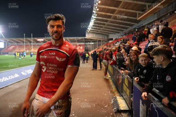 200326 - Scarlets v Zebre Parma - United Rugby Championship - Johnny Williams of Scarlets with fans