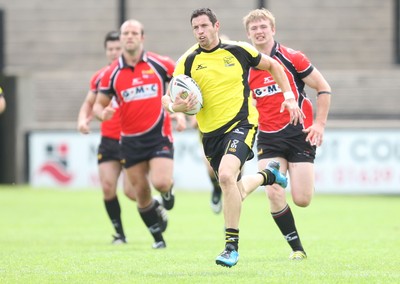 11.07.10.. South Wales Scorpions v Gateshead Thunder, The Co-operative Championship Div 1 -  Scorpions Craig Richards races in to score try 