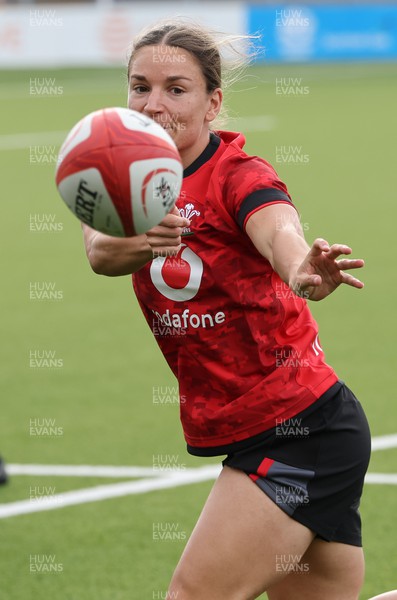 200923 - Scotland Women and Wales Women Combined Training Session - Jazz Joyce warms up for a combined training session with Scotland in Edinburgh