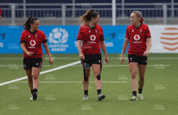 200923 - Scotland Women and Wales Women Combined Training Session - Megan Davies, Robyn Wilkins and Hannah Jones during a combined training session with Scotland in Edinburgh