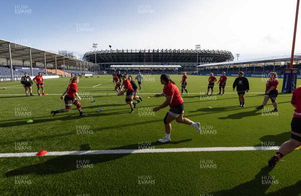 200923 - Scotland Women and Wales Women Combined Training Session - The Wales forwards warm up during a combined training session with Scotland in Edinburgh