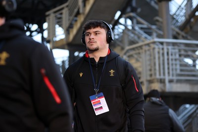 070325 - Scotland U20s v Wales U20s - U20s 6 Nations Championship - Wales team arrive at the Hive Stadium