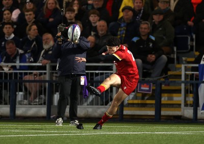 070325 - Scotland U20s v Wales U20s - U20s 6 Nations Championship - Harri Wilde of Wales kicks the conversion