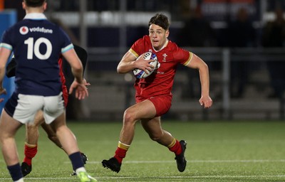 070325 - Scotland U20s v Wales U20s - U20s 6 Nations Championship - Sion Davies of Wales 