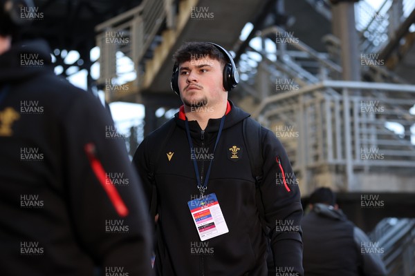 070325 - Scotland U20s v Wales U20s - U20s 6 Nations Championship - Wales team arrive at the Hive Stadium