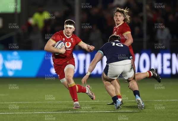 070325 - Scotland U20s v Wales U20s - U20s 6 Nations Championship - Harry Rees-Weldon of Wales 