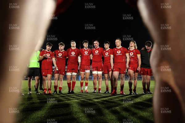 070325 - Scotland U20s v Wales U20s - U20s 6 Nations Championship - Wales team huddle at full time