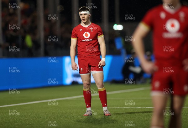 070325 - Scotland U20s v Wales U20s - U20s 6 Nations Championship - Harry Rees-Weldon of Wales 