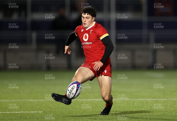 070325 - Scotland U20s v Wales U20s - U20s 6 Nations Championship - Harri Wilde of Wales 