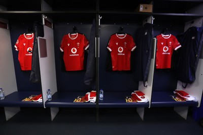 080325 - Scotland v Wales - Guinness 6 Nations Championship - Wales dressing room before the game