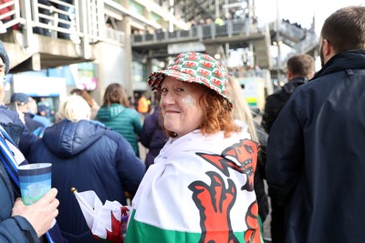 080325 - Scotland v Wales - Guinness 6 Nations Championship - Wales fans before the game