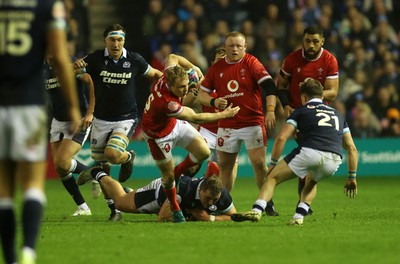 080325 - Scotland v Wales - Guinness 6 Nations Championship - Blair Murray of Wales makes a break