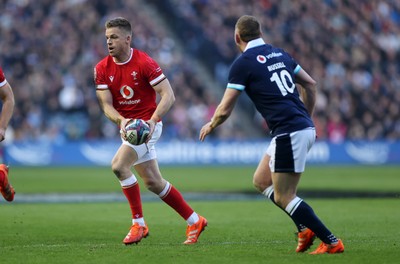 080325 - Scotland v Wales - Guinness 6 Nations Championship - Gareth Anscombe of Wales 