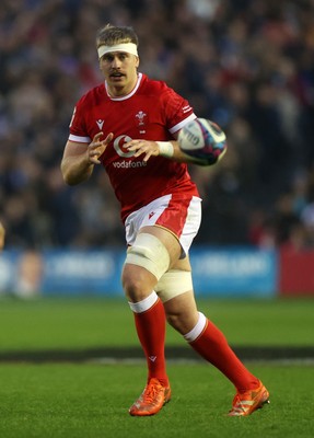 080325 - Scotland v Wales - Guinness 6 Nations Championship - Aaron Wainwright of Wales 