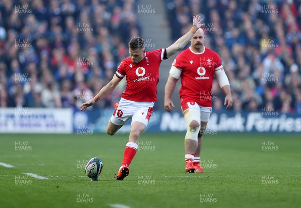 080325 - Scotland v Wales - Guinness 6 Nations Championship - Gareth Anscombe of Wales kicks a penalty