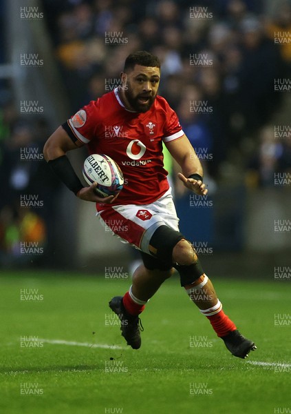 080325 - Scotland v Wales - Guinness 6 Nations Championship - Taulupe Faletau of Wales 