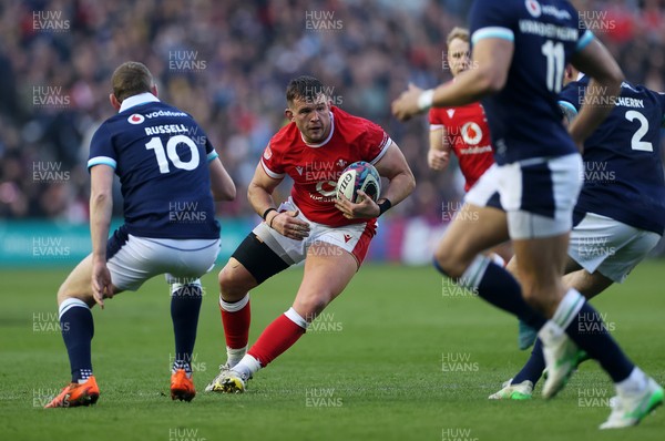 080325 - Scotland v Wales - Guinness 6 Nations Championship - Elliot Dee of Wales 