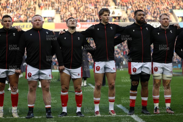 080325 - Scotland v Wales - Guinness 6 Nations Championship - Elliot Dee, Keiron Assiratti, Jarrod Evans, Elliot Dee, Taulupe Faletau and Tommy Reffell