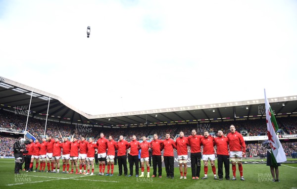 090319 - Scotland v Wales - Guinness Six Nations - Wales during the anthems