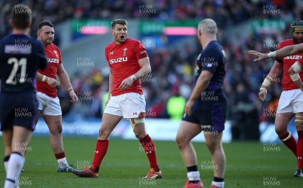 090319 - Scotland v Wales - Guinness 6 Nations - Dan Biggar of Wales has words with Finn Russell of Scotland