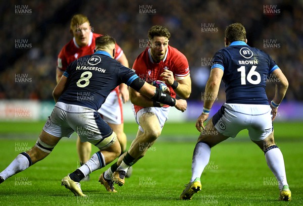 110223 - Scotland v Wales - Guinness Six Nations 2023 - Alex Cuthbert of Wales takes on Matt Fagerson of Scotland