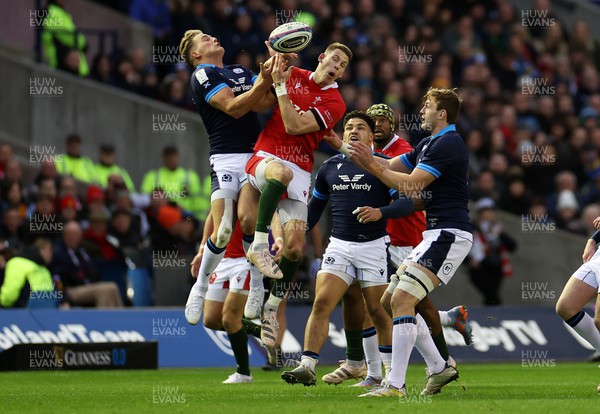 110223 - Scotland v Wales - Guinness 6 Nations Championship - Duhan van der Merwe of Scotland and Liam Williams of Wales go for the high ball