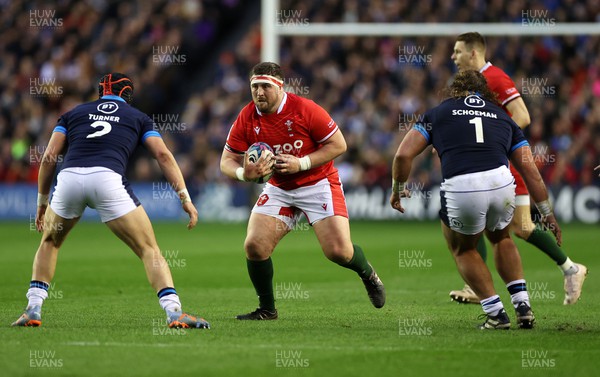 110223 - Scotland v Wales - Guinness 6 Nations Championship - Wyn Jones of Wales with the ball