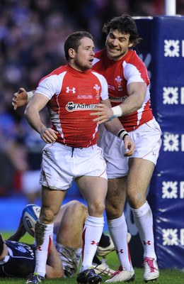 12.02.11 - Scotland v Wales - RBS Six Nations 2011 - Shane Williams of Wales celebrates his try with Mike Phillips(R). 