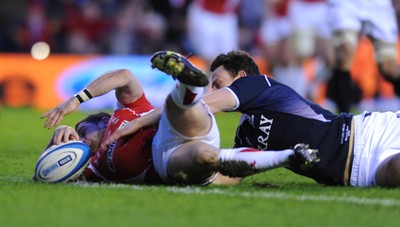 12.02.11 - Scotland v Wales - RBS Six Nations 2011 - Shane Williams of Wales scores try. 