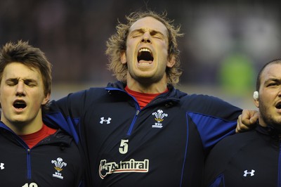 12.02.11 - Scotland v Wales - RBS Six Nations 2011 - Alun Wun Jones of Wales sings the national anthem. 