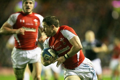 12.02.11 - Scotland v Wales... Wales  Shane Williams scores his second try .. 